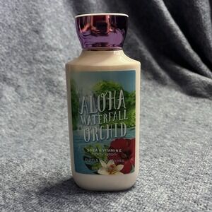 Bath & Body Works‎ Aloha Waterfall Orchid Shea & Vitamin e Lotion 8oz New